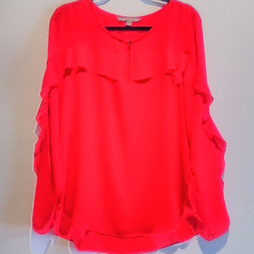 Valerie Stevens Long Sleeve Ruffle Blouse key hole